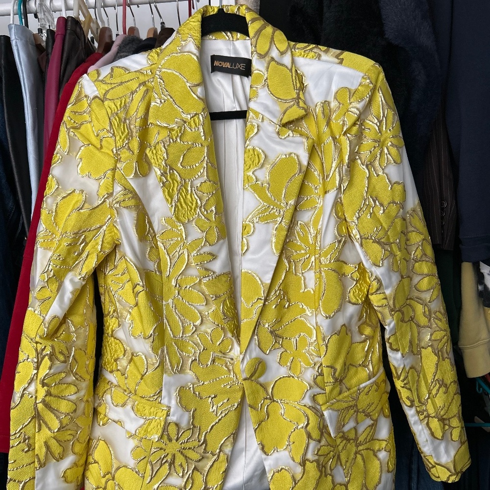 Fashion Nova Poppy Embroidered Blazer - Picture 3 of 3